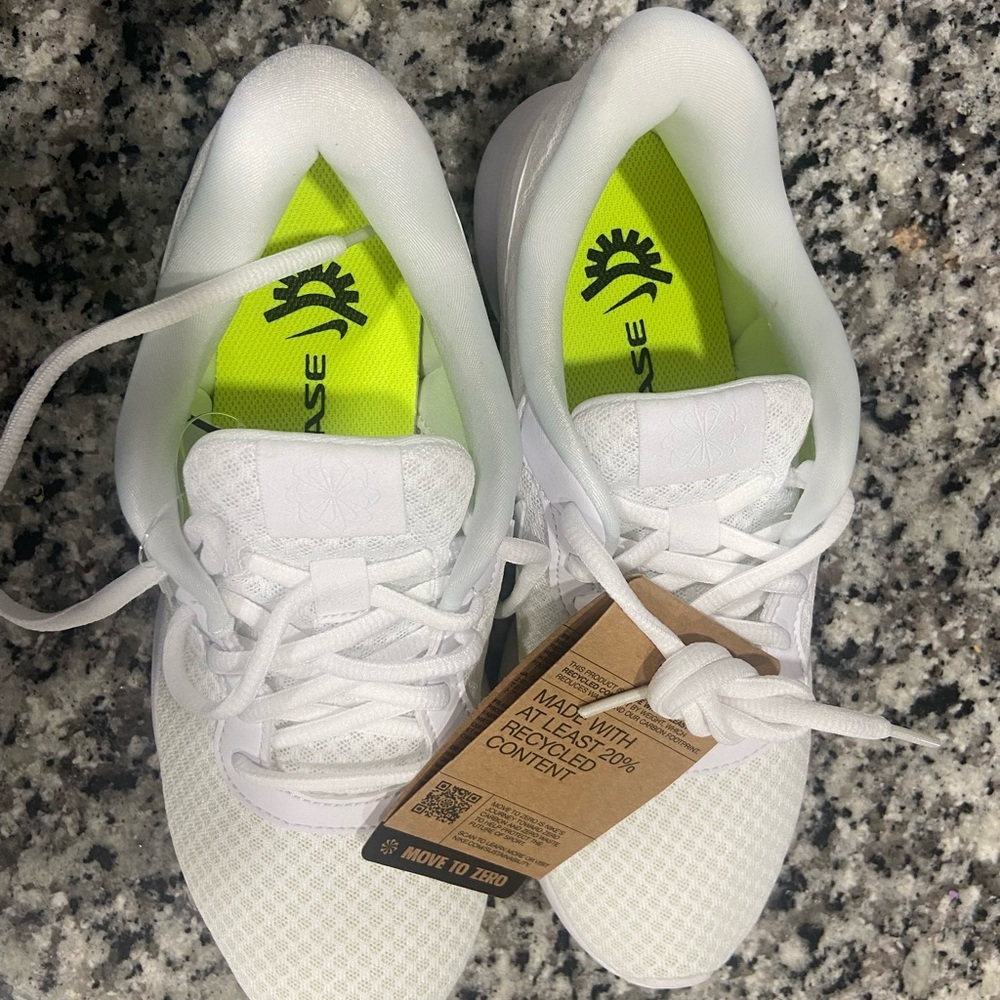 Nike Tanjun- size 6.5 New without box